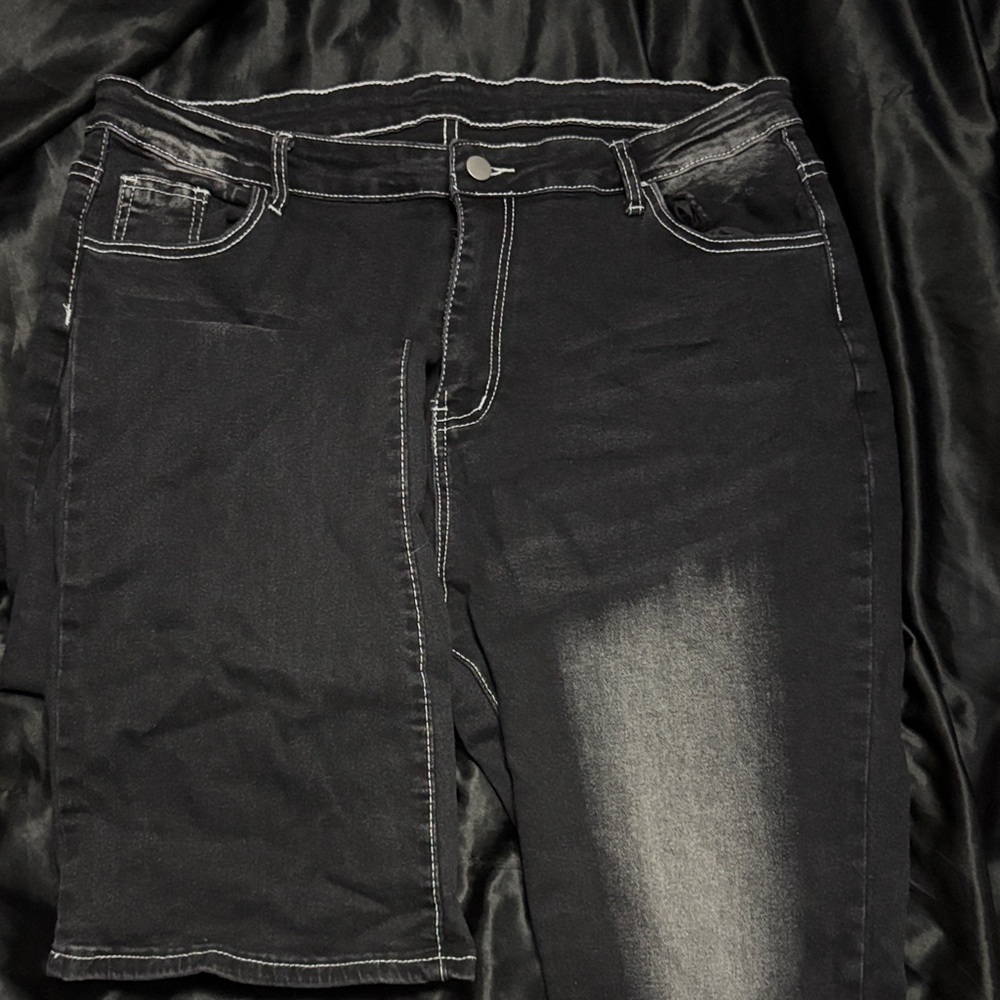 Woman's Black Denim Jeans